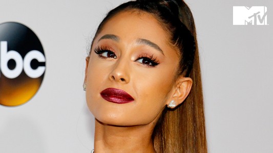 Ariana Grande está trabajando con uno de los mejores artistas y no podemos más de ansiedad