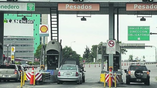 Juez absolvió a una mujer que pasó el telepeaje sin pagar