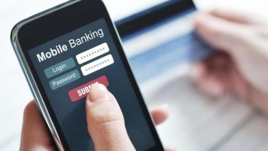 El Gobierno exceptuó del impuesto al cheque a las transferencias electrónicas