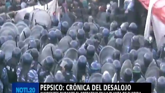 Detenidos y heridos en el desalojo de trabajadores despedidos por PepsiCo