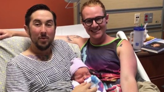 Nació Leo, el primer hijo biológico de un hombre transgénero