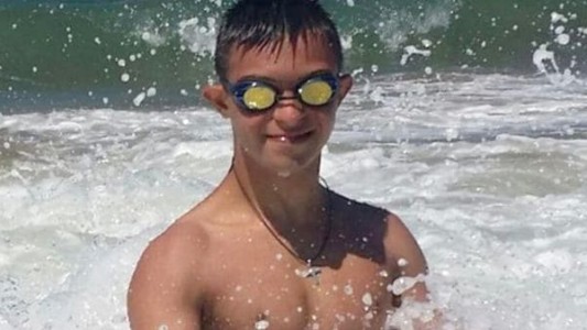 Todo un héroe: un joven con síndrome de down salvó a una nena de morir ahogada