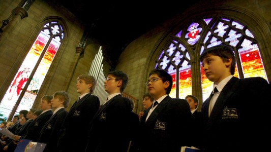 Unos 547 niños del coro alemán de Ratisbona sufrieron abusos, cuyo director es hermano de Ratzinger