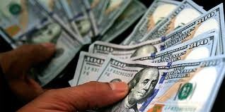 Vuelve a subir el dólar y en algunos bancos ya está a 18 pesos