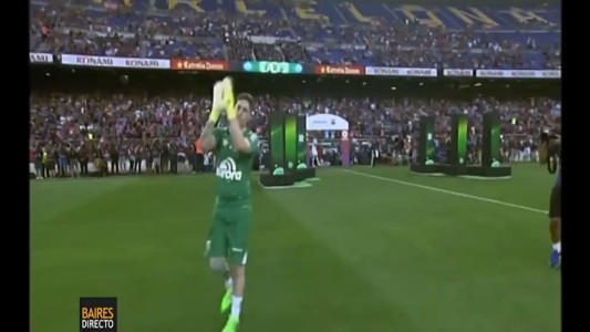 Homenaje, gol de Messi y victoria del Barcelona ante Chapecoense
