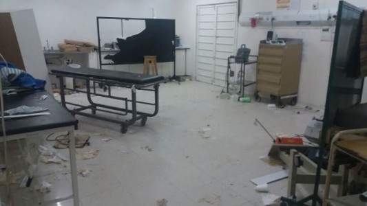 Familiares de un paciente fallecido rompieron la guardia de un hospital