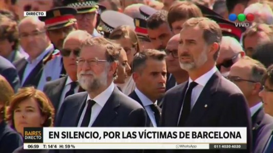 Barcelona homenajeó a las víctimas del atentado con un minuto de silencio