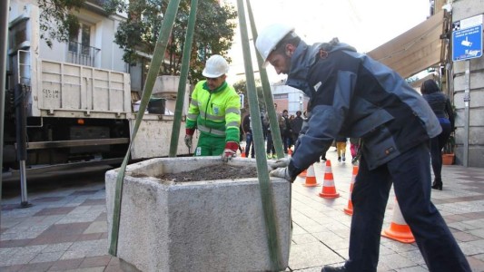 Ordenan reinstalar maceteros antiatentados en el centro de Madrid