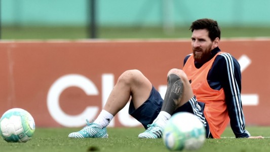 Messi llegó temprano y se instaló en el predio de la AFA para el primer entrenamiento