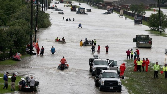 Harvey deja al menos 31 muertos en Houston y llega a Louisiana