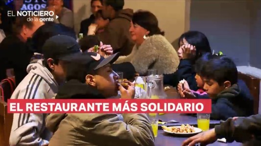 Gente buena: alimentan a personas en situación de calle en su restaurante