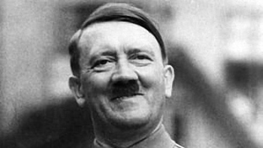 Subastan un calzoncillo de Hitler y lo califican de "sorprendentemente grande"