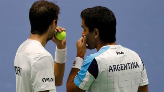 Copa Davis: Argentina perdió en dobles y se acerca al descenso