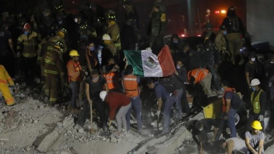 Terremoto en México: aumenta el número de víctimas en medio de la búsqueda de sobrevivientes