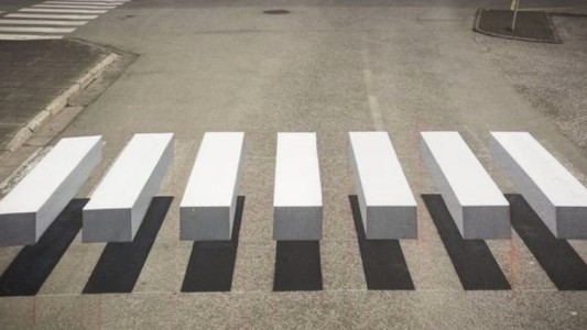 Con este efecto visual logran reducir la velocidad a los conductores