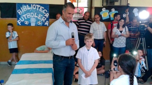 Batistuta fue homenajeado en la escuela donde estudió
