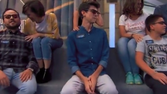 La emocionante reacción de tres daltónicos al ver todos los colores por primera vez