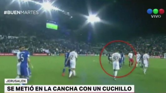 Un aficionado israelí se acercó a Isco con un cuchillo