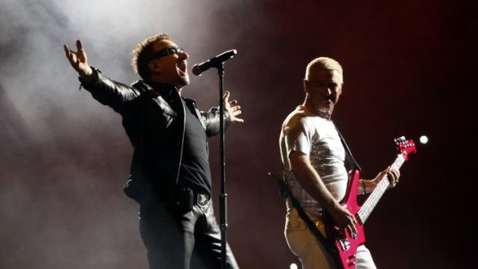 U2 postergó el inicio de su show para que el p{ublico pueda ver a la Selección en el estadio