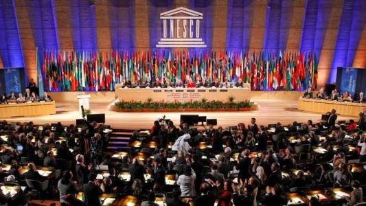Estados Unidos se retira de la UNESCO