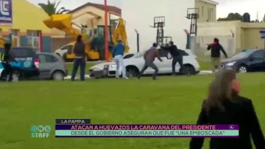 Atacaron a huevazos a la caravana de Macri