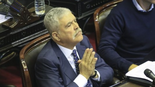 El juez Bonadio también pidió el desafuero de De Vido y ordenó su detención