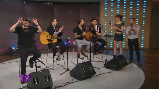 Piso 21 estrenó en Staff el clip de su nuevo tema "Déjala que vuelva"