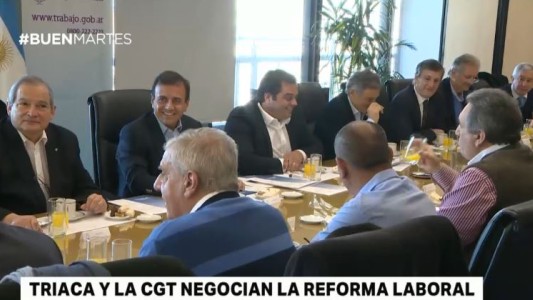 Triaca y la CGT negocian la reforma laboral