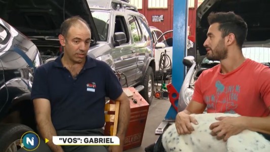 #VOS: la historia de Gabriel, el mecánico que utiliza su taller para eventos solidarios