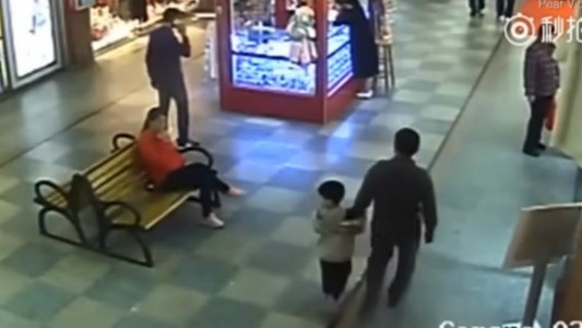 Encontró a su hijo en un shopping nueve meses después de que fuera secuestrado