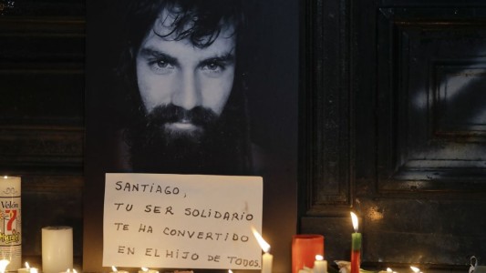 Velan los restos de Santiago Maldonado en 25 de Mayo