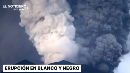 Cien mil evacuados en Bali por la erupción del volcán Agung