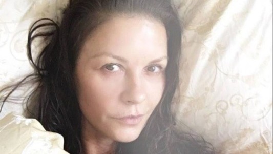 Las fotos que confirman el curioso cambio en la cara de Catherine Zeta-Jones