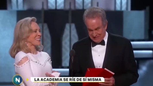La promo de los Oscar 2018 se burla del papelón que ocurrió con La La Land