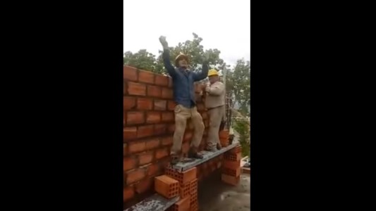 El baile del albañil, el nuevo viral que la está rompiendo en las redes