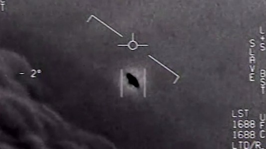 Ex jefe del Pentágono admitió que "hay suficiente evidencias de la visita de extraterrestres a la Tierra"