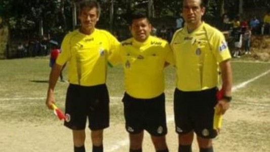 Futbolista mató al referí porque lo expulsó