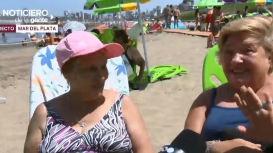 Las chicas disfruta de la playa