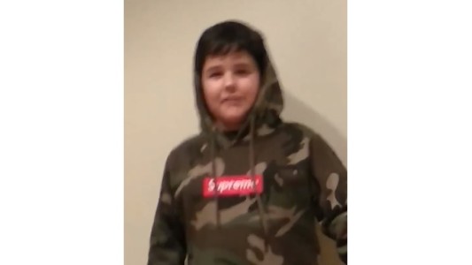 #EsViral El "backstage" de la foto a un hermano menor la rompe en Twitter