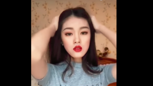 El absurdo reto viral para "dejar de ser feo" que está triunfando en China