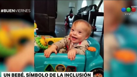 Lucas, el primer niño con síndrome de Down imagen de un famoso alimento infantil