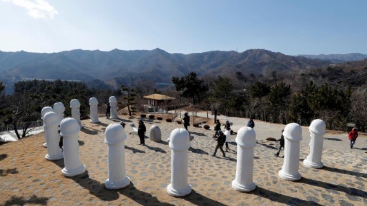 Parque en honor al pene, otro atractivo de los Juegos Olímpcos de Invierno