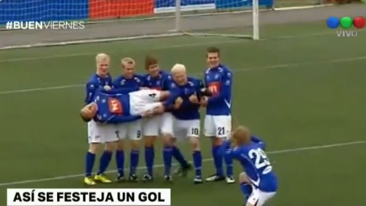 Así se festeja un gol: pescadito-pescador