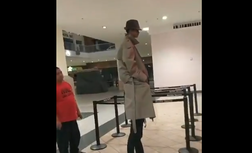 Arrasan en las redes con su ocurrente idea para conseguir un 2x1 en el cine