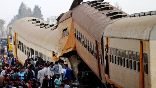 Al menos 16 muertos y 40 heridos en un accidente de tren en Egipto