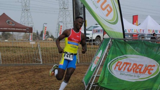 Horror en Sudáfrica: atacaron a un deportista e intentaron cortarle las piernas con una motosierra