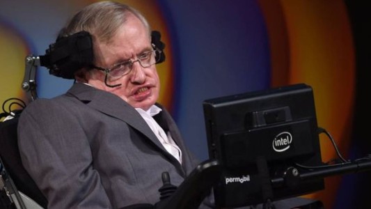 Las tres curiosas coincidencias de fechas de la vida de Stephen Hawking