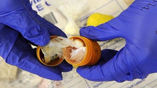 Tres niños consumieron droga camuflada en una golosina en un colegio de España