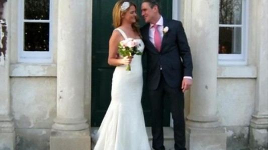 Mandó por error un mensaje de Whatsapp a una desconocida y se terminó casando con ella