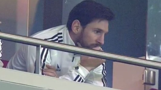 Messi lo sufrió en la tribuna y se fue cuando España hizo el sexto gol